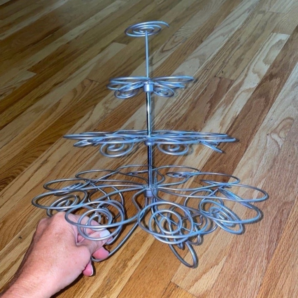 Cupcake Serving Tree.  Silver Metal Cupcake Stand. 3-Pieces. Holds 22 Cupcakes